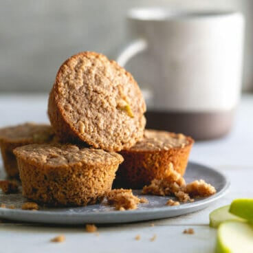 Apple oatmeal muffins