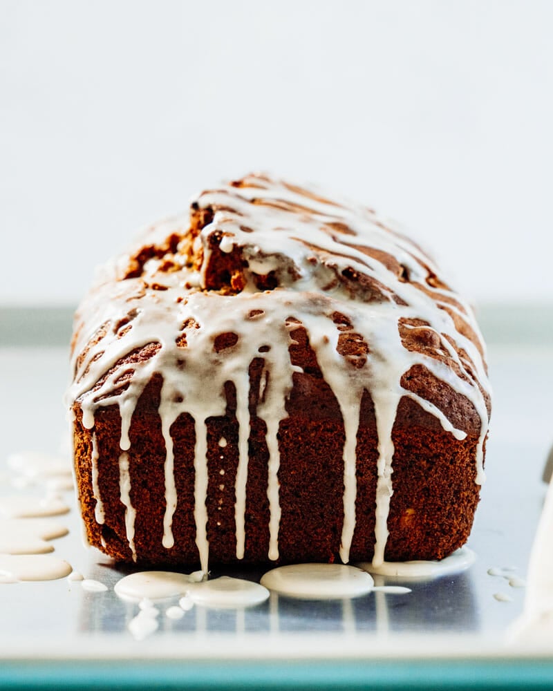 Applesauce bread