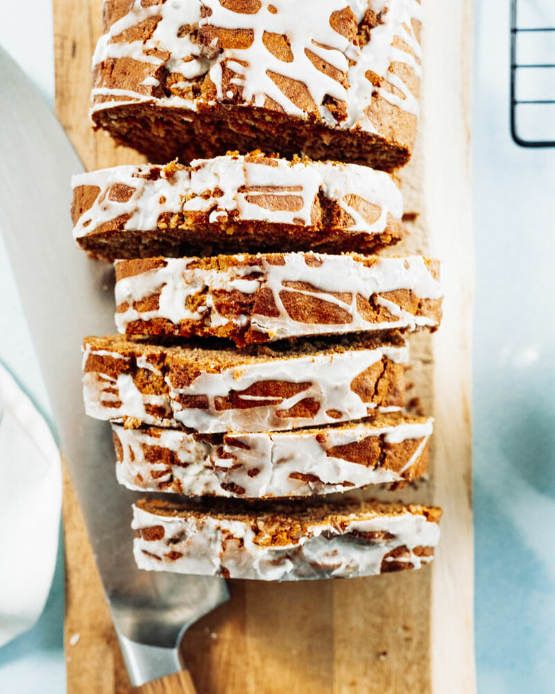 Applesauce bread