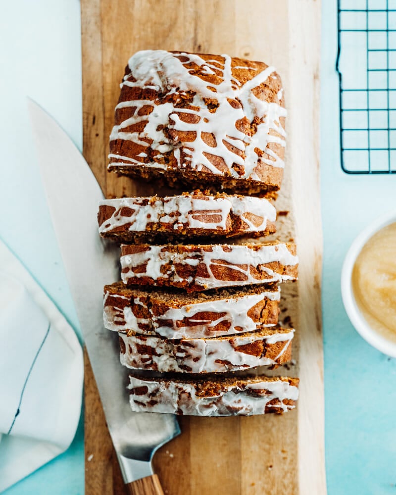 Applesauce bread