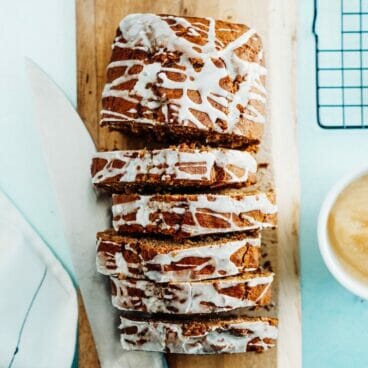 Applesauce bread