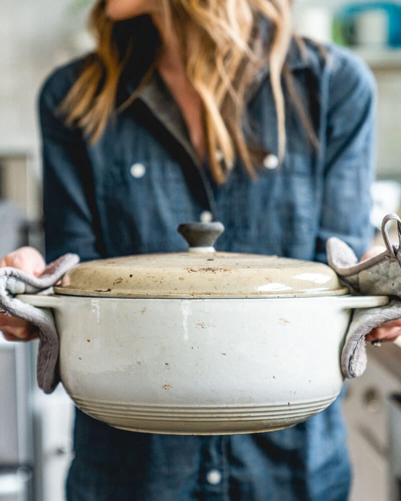Dutch oven bread | How to bake bread in a Dutch oven