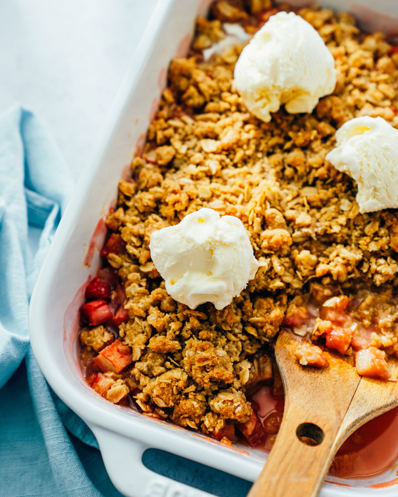 Rhubarb crisp